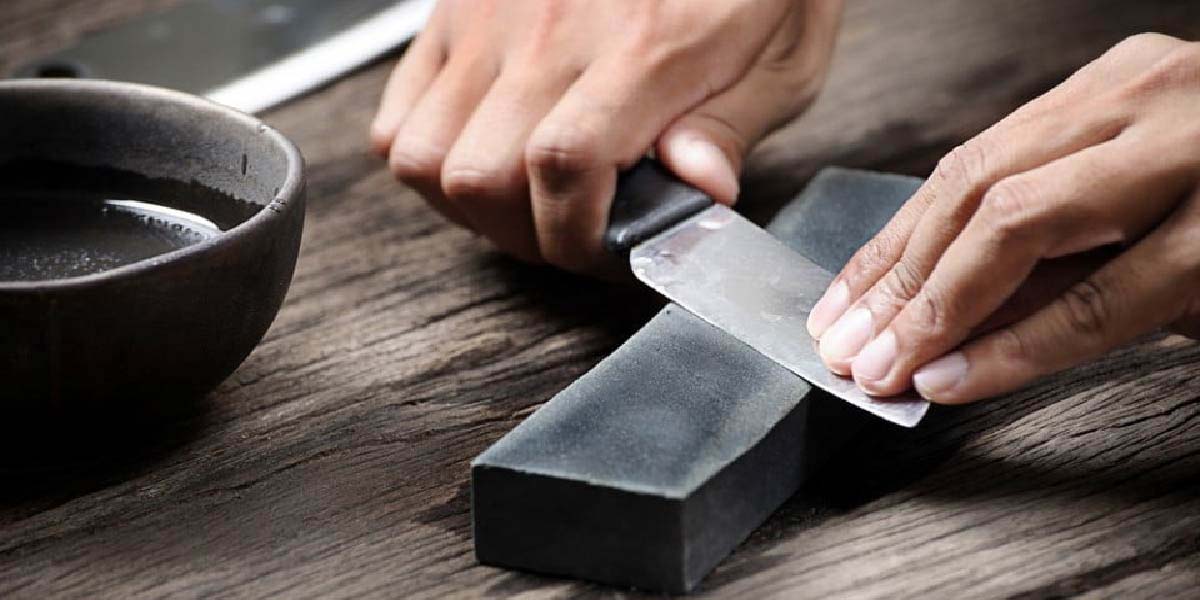 4 cách mài dao sắc và bén chuẩn như đầu bếp