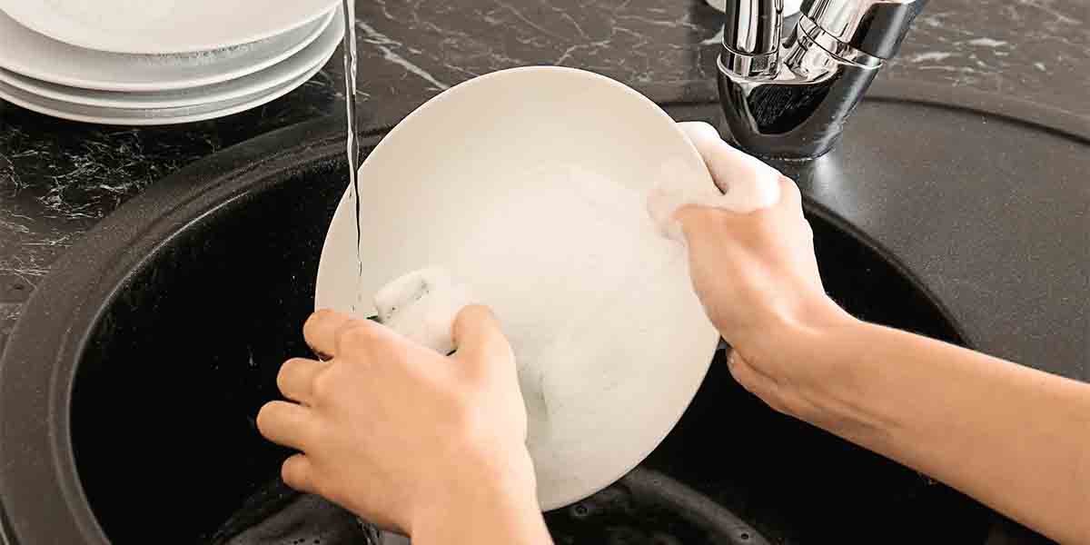 Hướng Dẫn Cách Rửa Chén Sạch "Kin Kít" Mà Các Bà Nội Trợ Cần Biết
