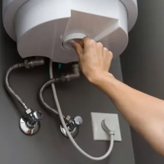Vệ sinh bình nóng lạnh
